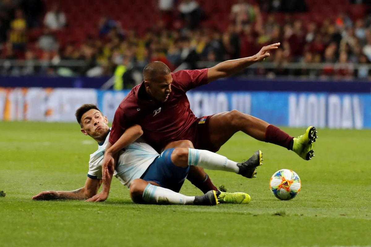 南非足球_(南非足球超级联赛)  第2张