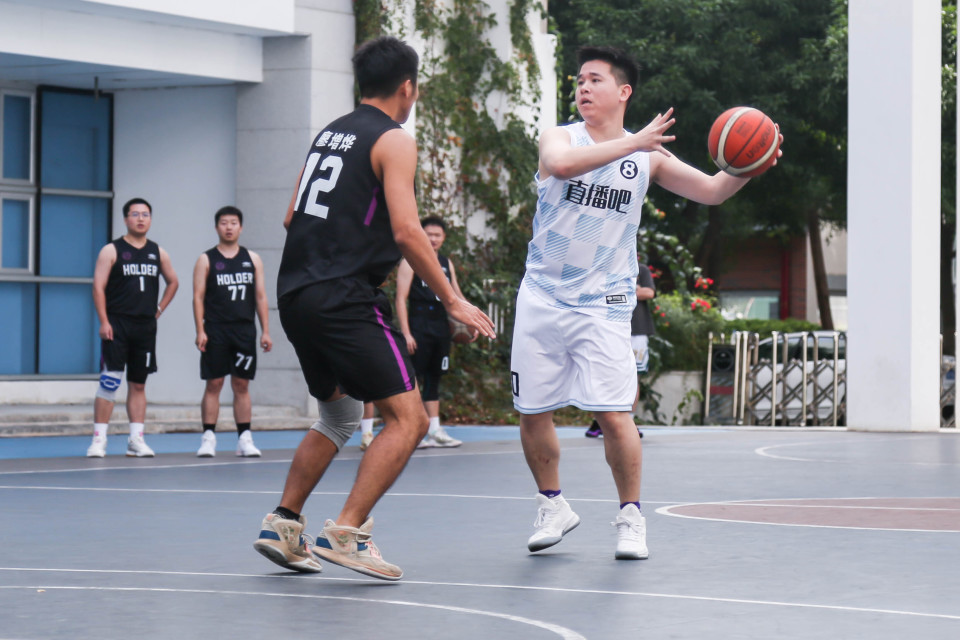 直播吧篮球比赛_(直播吧篮球比赛后面的括号里面数字是)