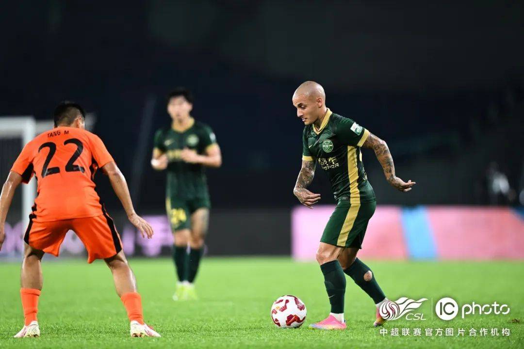 包含2025中超夏窗转会费前十引援排行榜浙江外援米特里策标王的词条  第2张