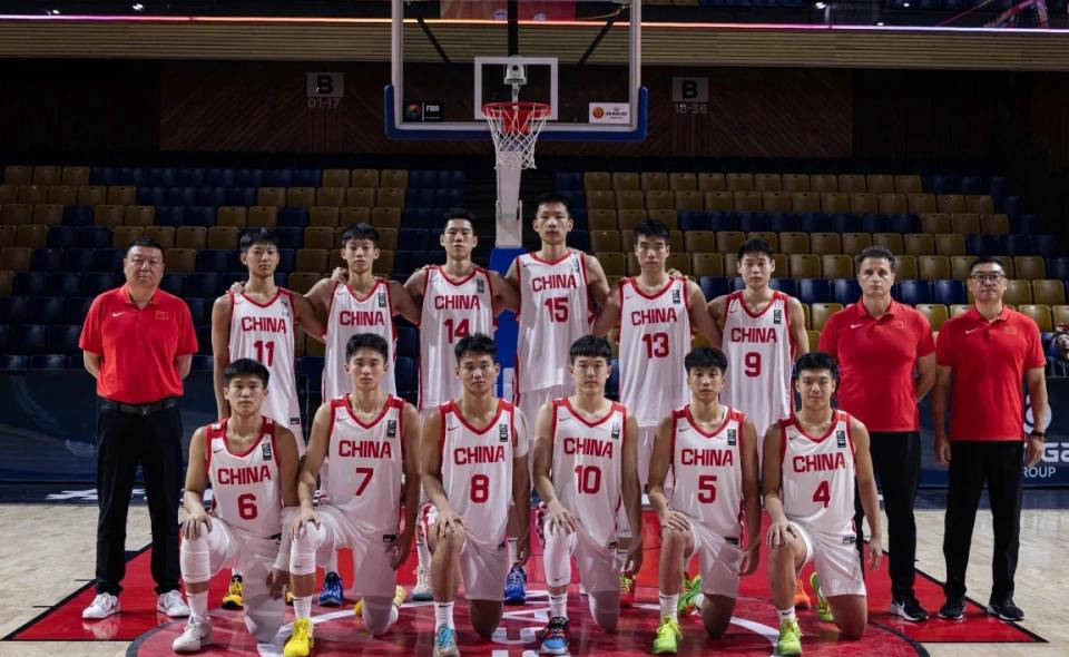 关于FIBA评U16男篮亚洲杯最佳阵容张懿赵杰和张子一入选的信息