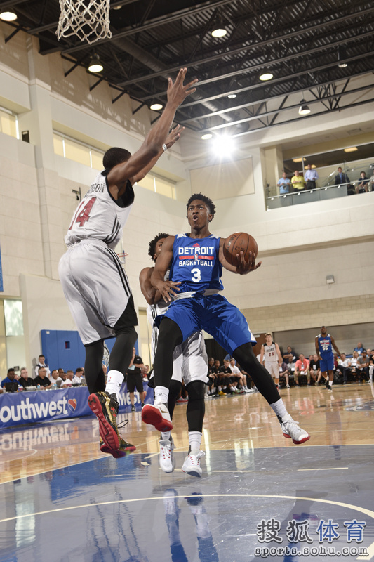 包含夏季联赛巅峰之战高清直播见证新星崛起的词条  第2张