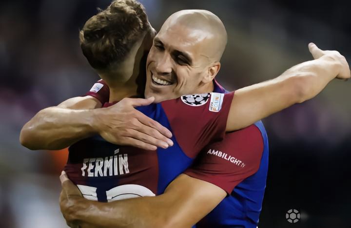 包含巴萨8月28日与罗梅乌解约但他还未与任何俱乐部签约的词条  第1张