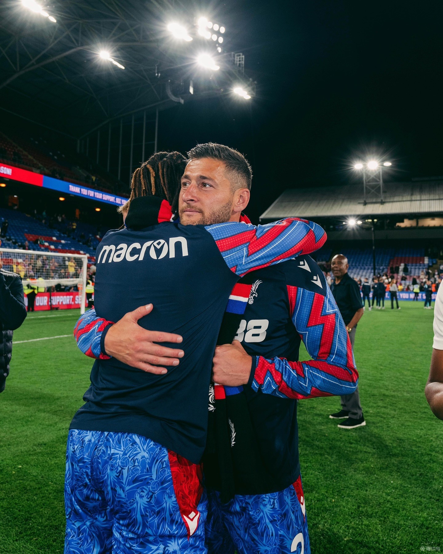 阿森纳将与水晶宫正式商谈埃泽转会球员是枪手下一个目标的简单介绍 第1张 阿森纳将与水晶宫正式商谈埃泽转会球员是枪手下一个目标的简单介绍 第1张