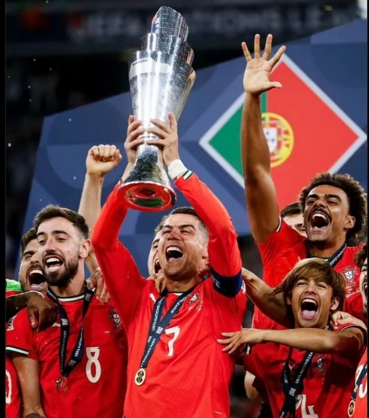 拜仁豪取16连胜持续刷新最佳纪录的简单介绍  第2张