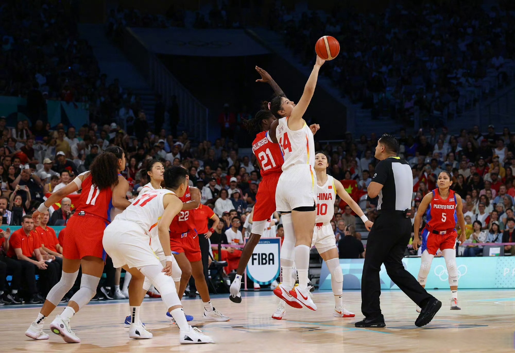 包含WNCAA:华盛顿大学女篮VS弗雷斯诺州女篮的词条  第2张