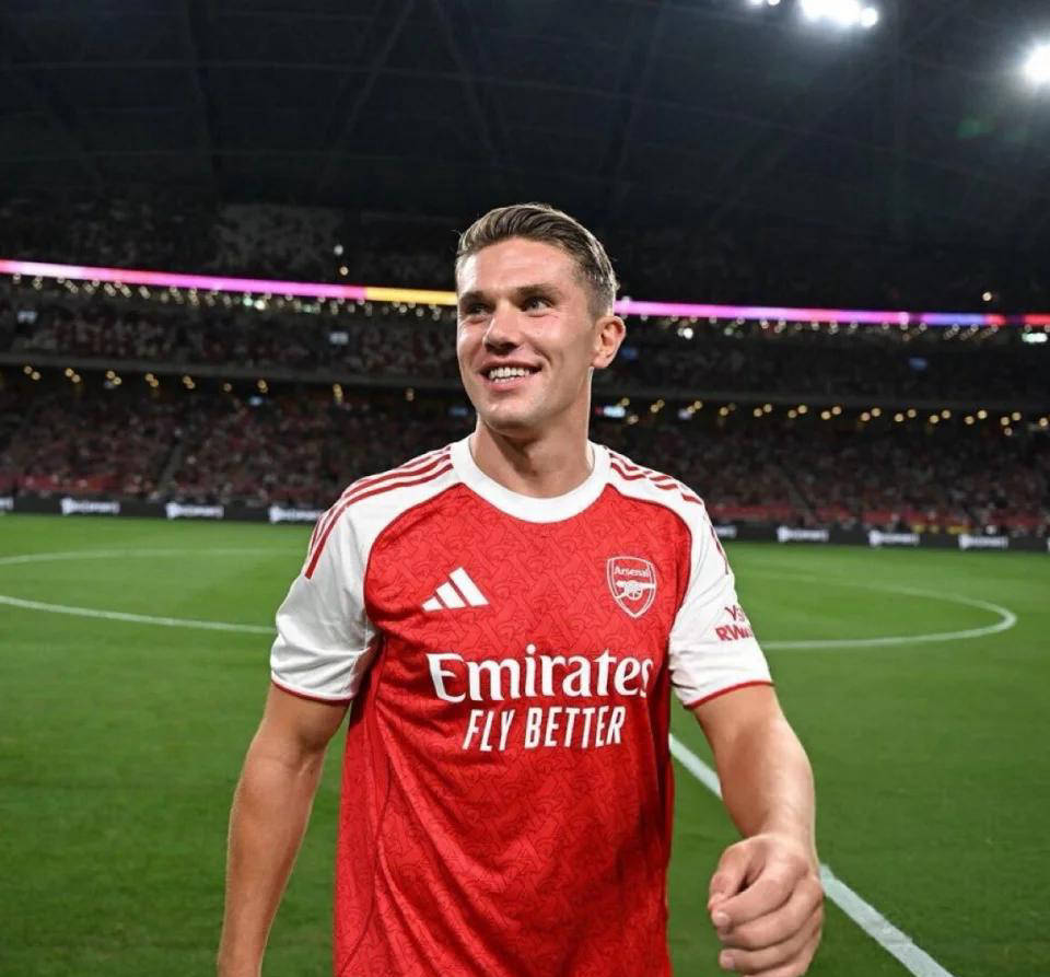 阿森纳公布新赛季球员号码安排哲凯赖什身披14号的简单介绍  第1张