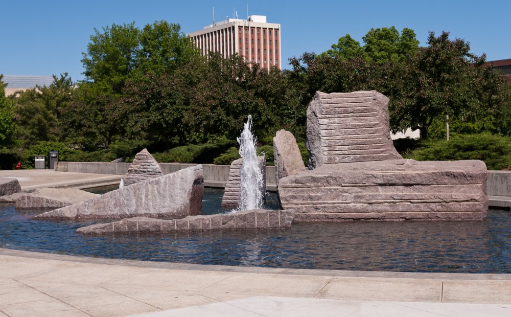 NCAA:内布拉斯加大学VS温斯罗普大学的简单介绍 第2张 NCAA:内布拉斯加大学VS温斯罗普大学的简单介绍 第2张