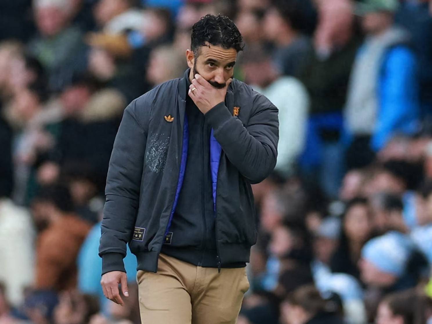 阿莫林公布曼联六名队长强化团队领导力的简单介绍  第2张