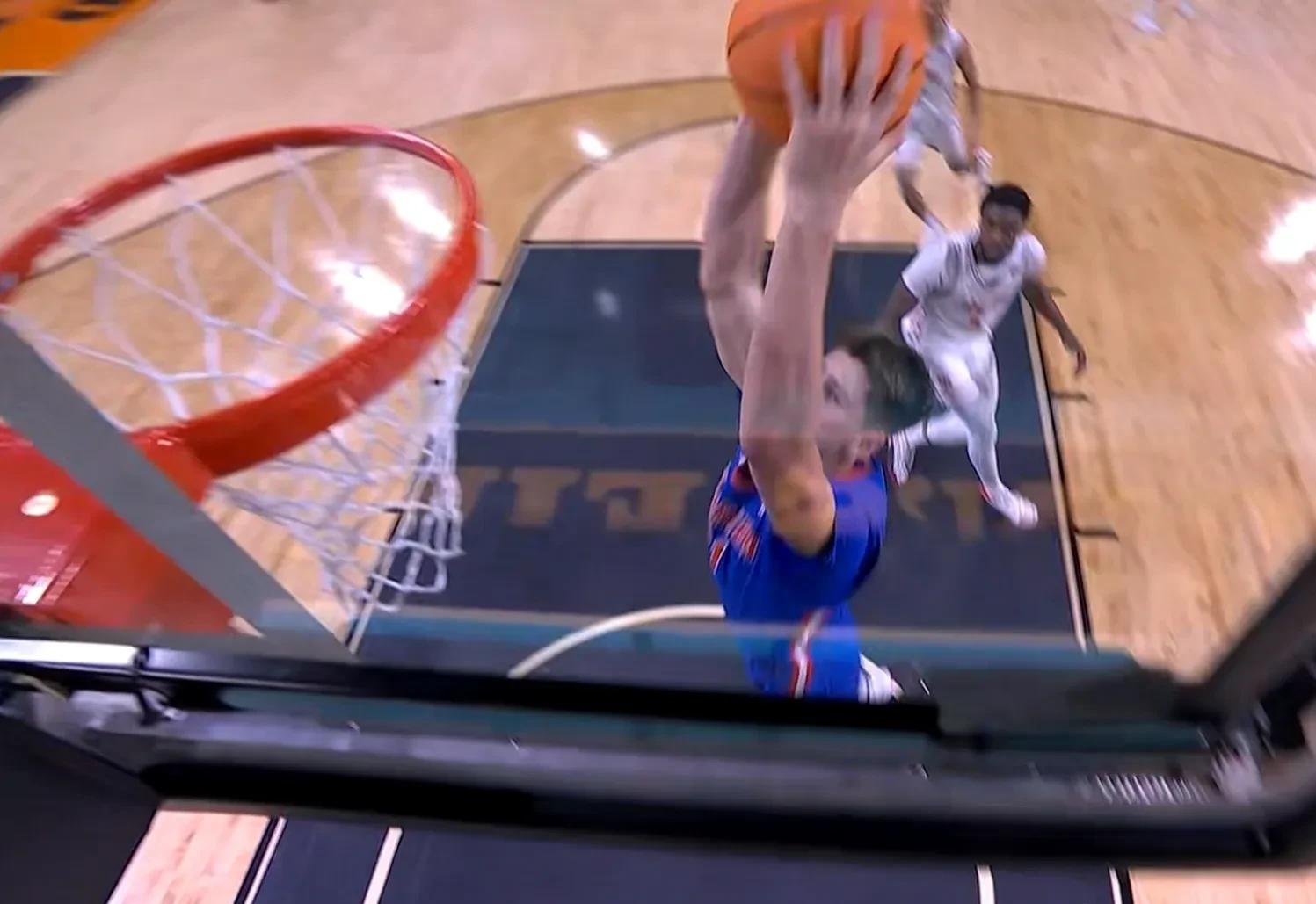 包含NCAA:南佛罗里达大学VS弗吉尼亚联邦大学的词条