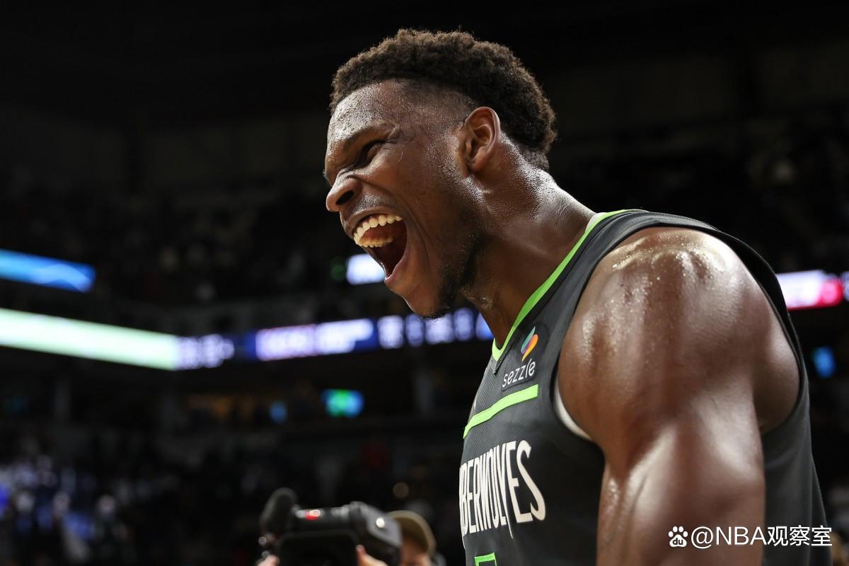 狼队正式接触米德尔斯堡主帅爱德华兹强调的只专注于当下的工作的简单介绍  第2张