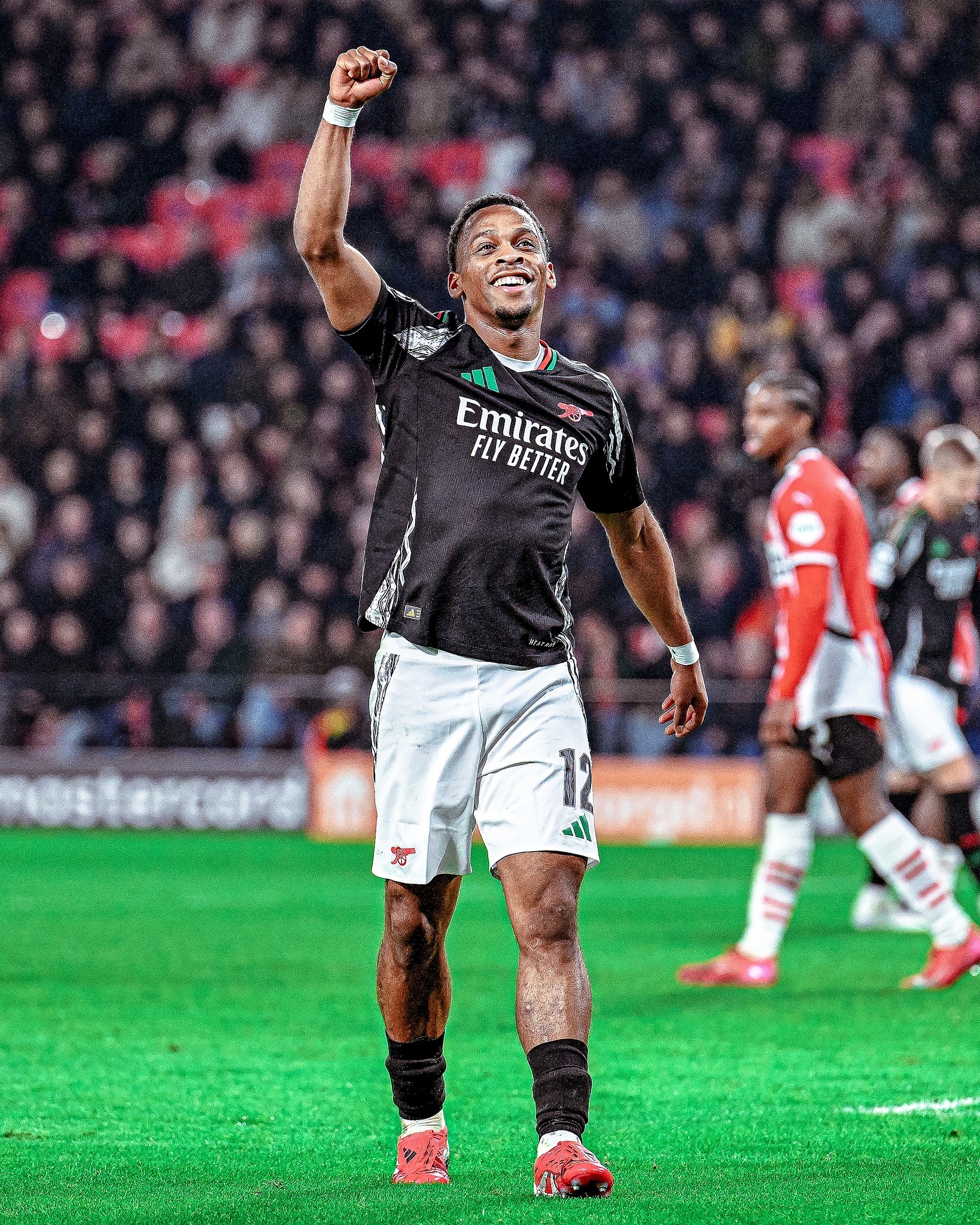 阿森纳考虑埃基蒂克球员在德甲有不错表现  第2张