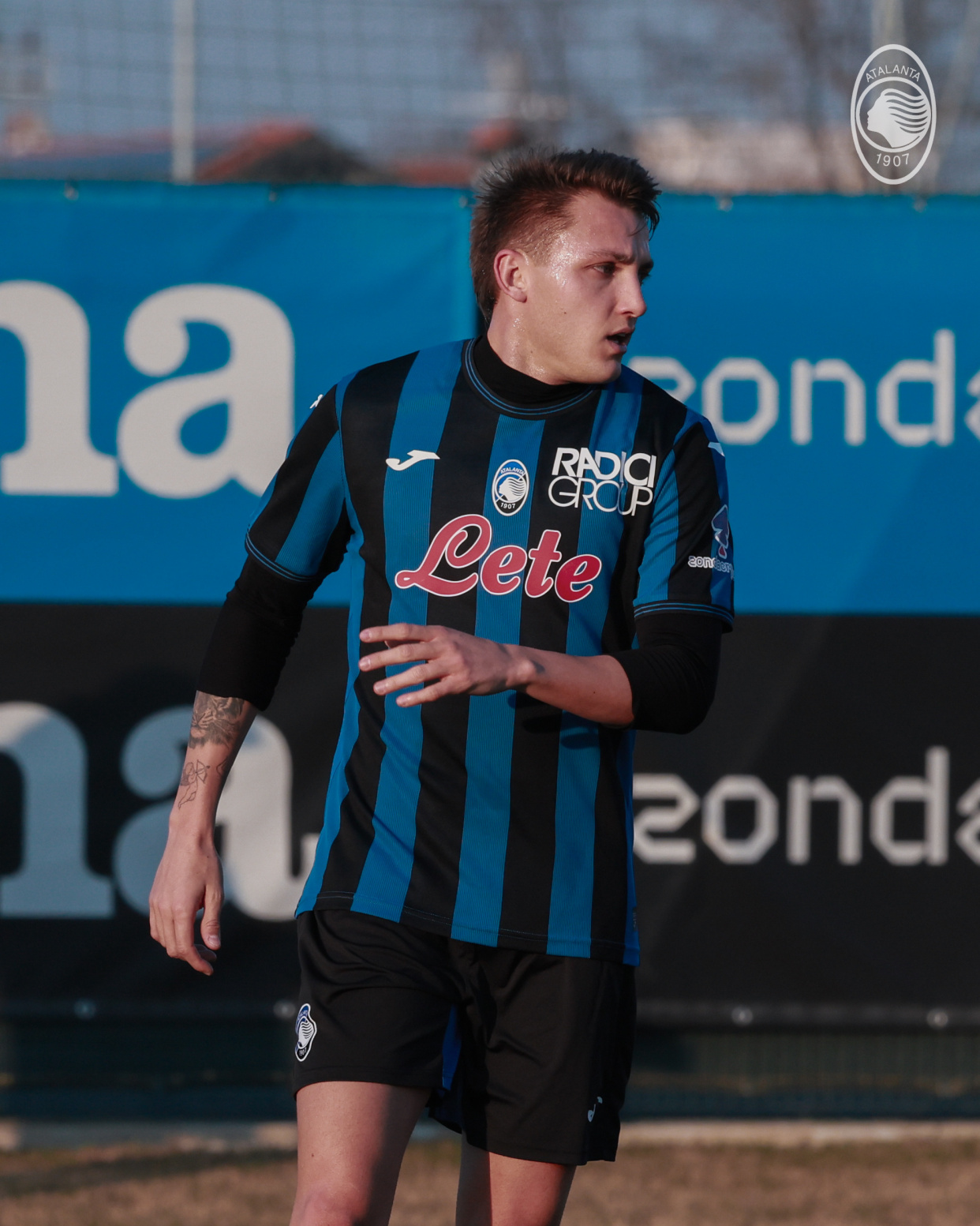 阿莱格里率AC米兰取胜米兰击败莱切的简单介绍  第2张