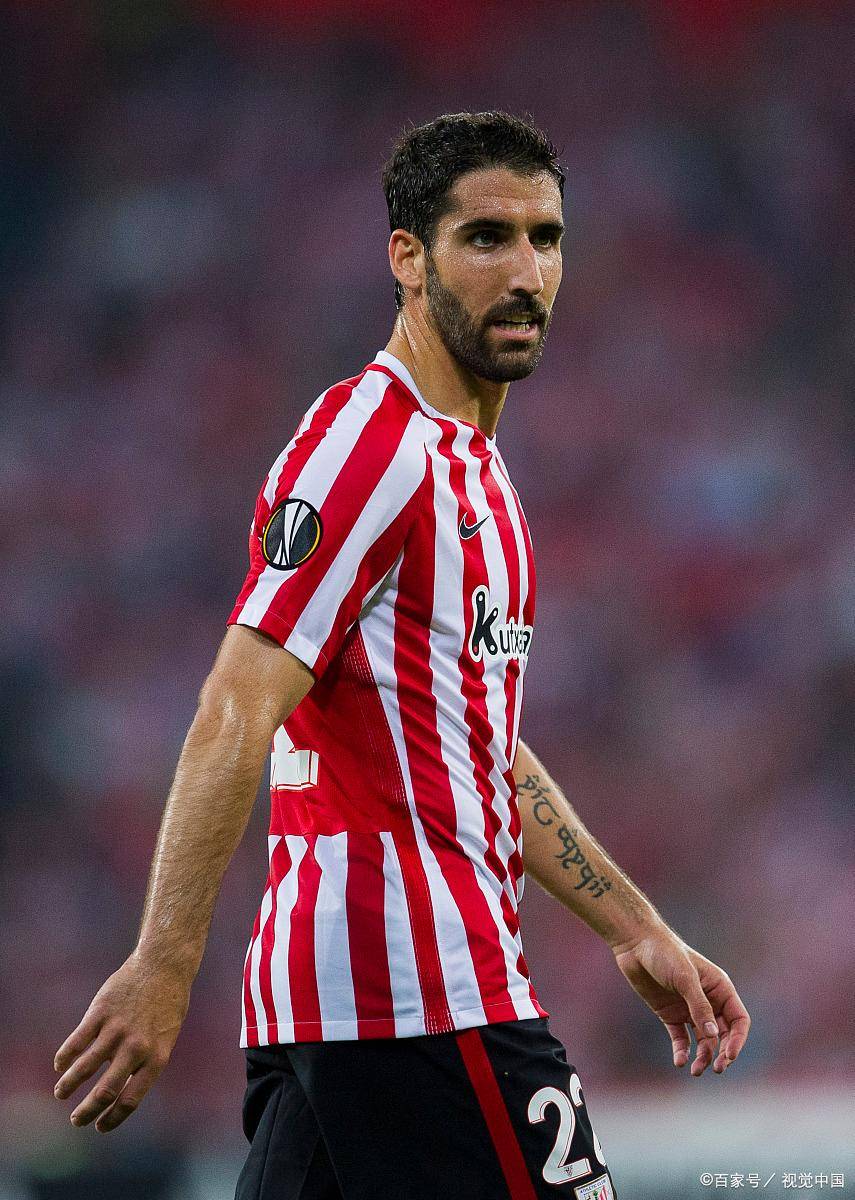 贝西克塔斯有意斯特林球队正在推动交易的简单介绍  第2张