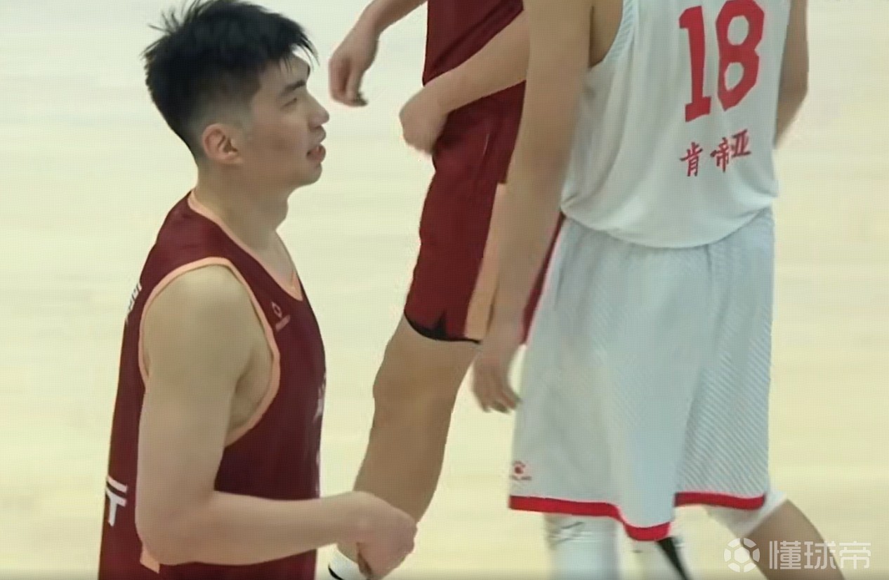 余嘉豪欧洲首秀得7分8板罚球4中1仍需提升的简单介绍