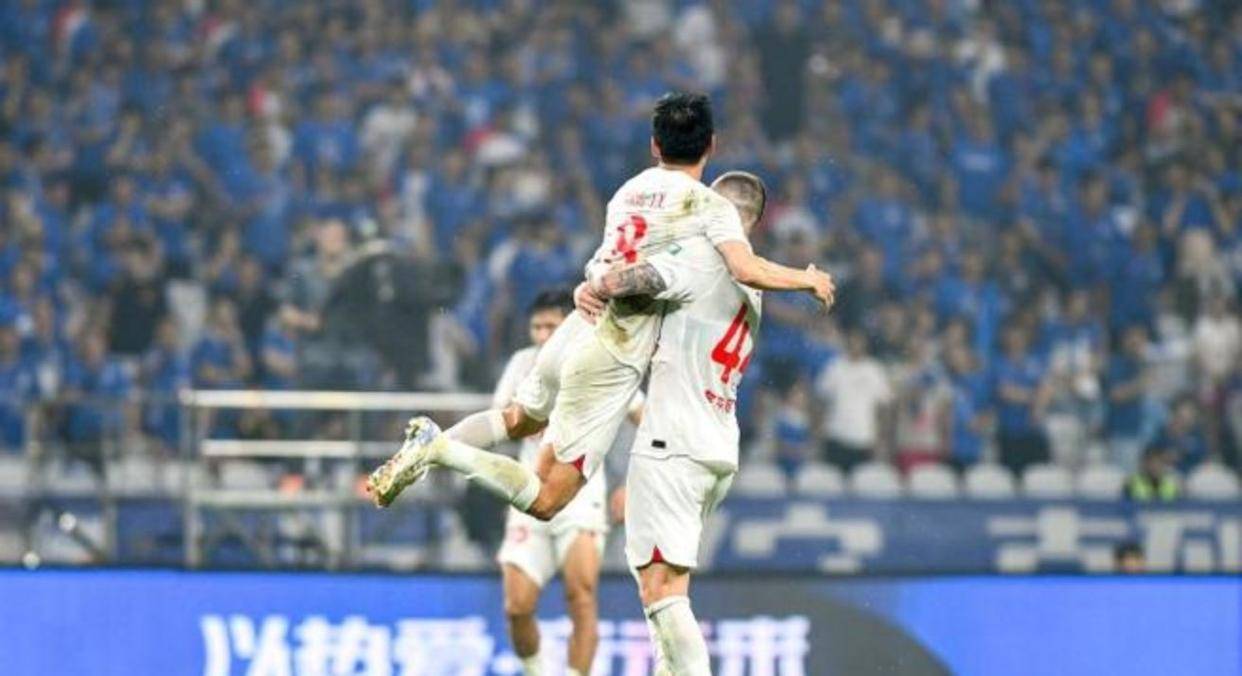 申花攻击火力大幅提升申花正朝着冠军目标稳步迈进的简单介绍  第1张