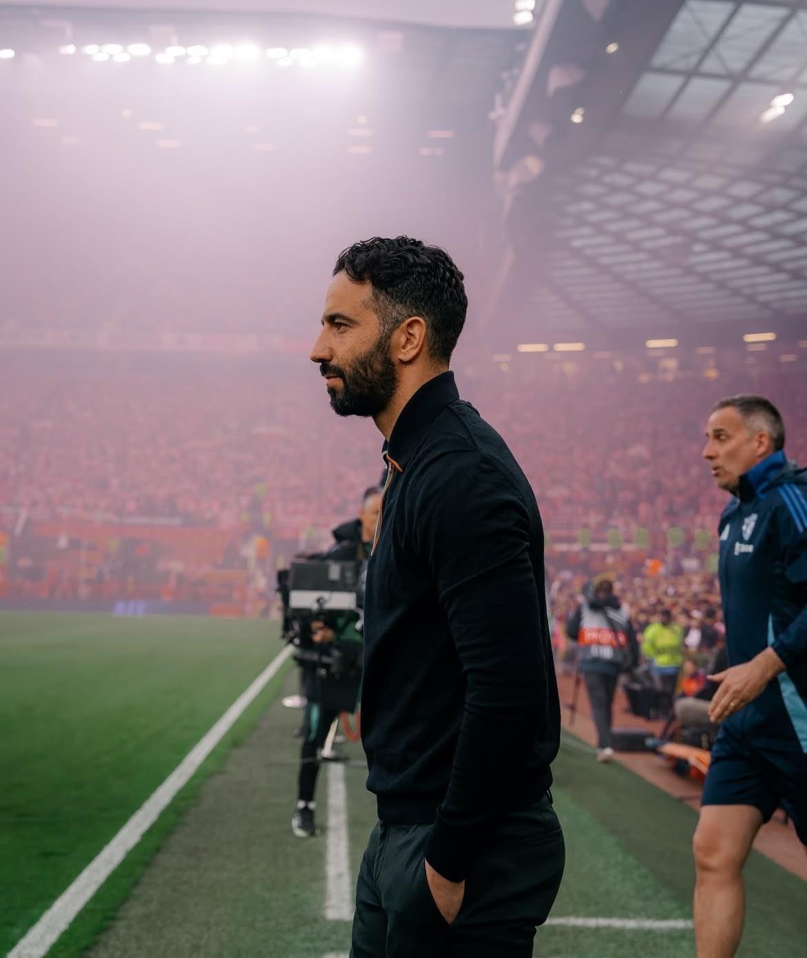 包含阿莫林曾当众训斥加纳乔阿根廷前锋预计今夏离队的词条