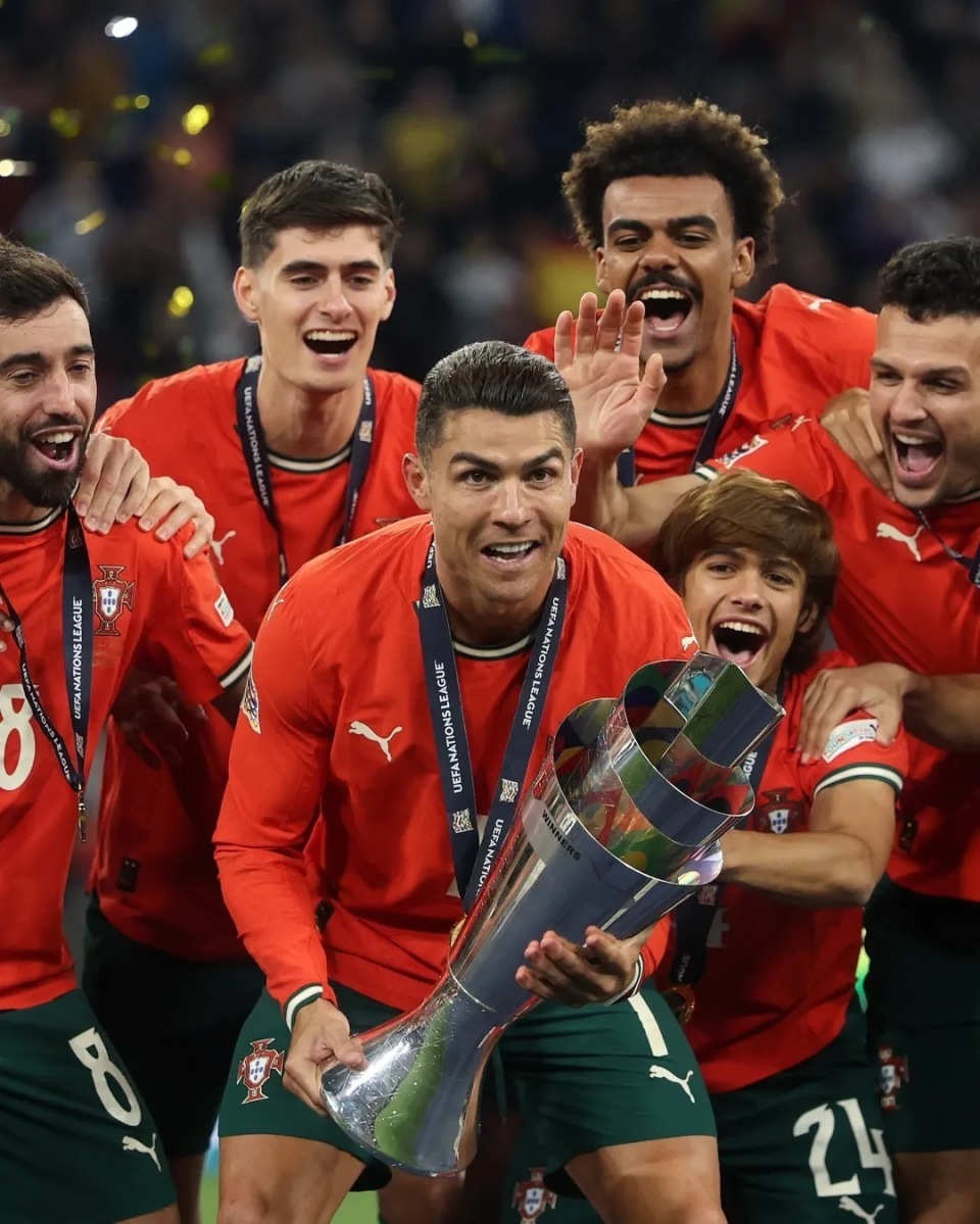 B席称C罗仍渴望更多若2026年世界杯冠军他的职业生涯将更完美的简单介绍  第2张