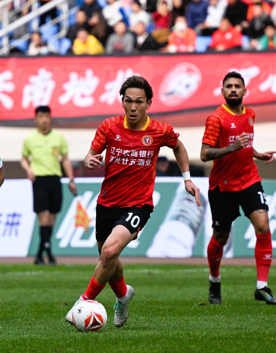 辽宁铁人队：中甲第一强阵名副其实提前冲超成功的简单介绍  第1张