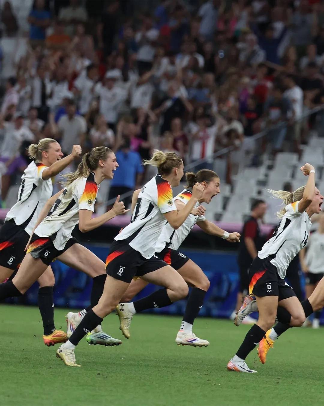 欧冠女：切尔西女足VS巴塞罗那女足  第1张