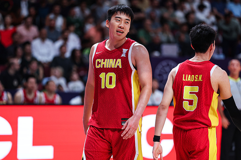 中国男篮杭州热身赛2连胜王俊杰轰下16分3板2助的简单介绍