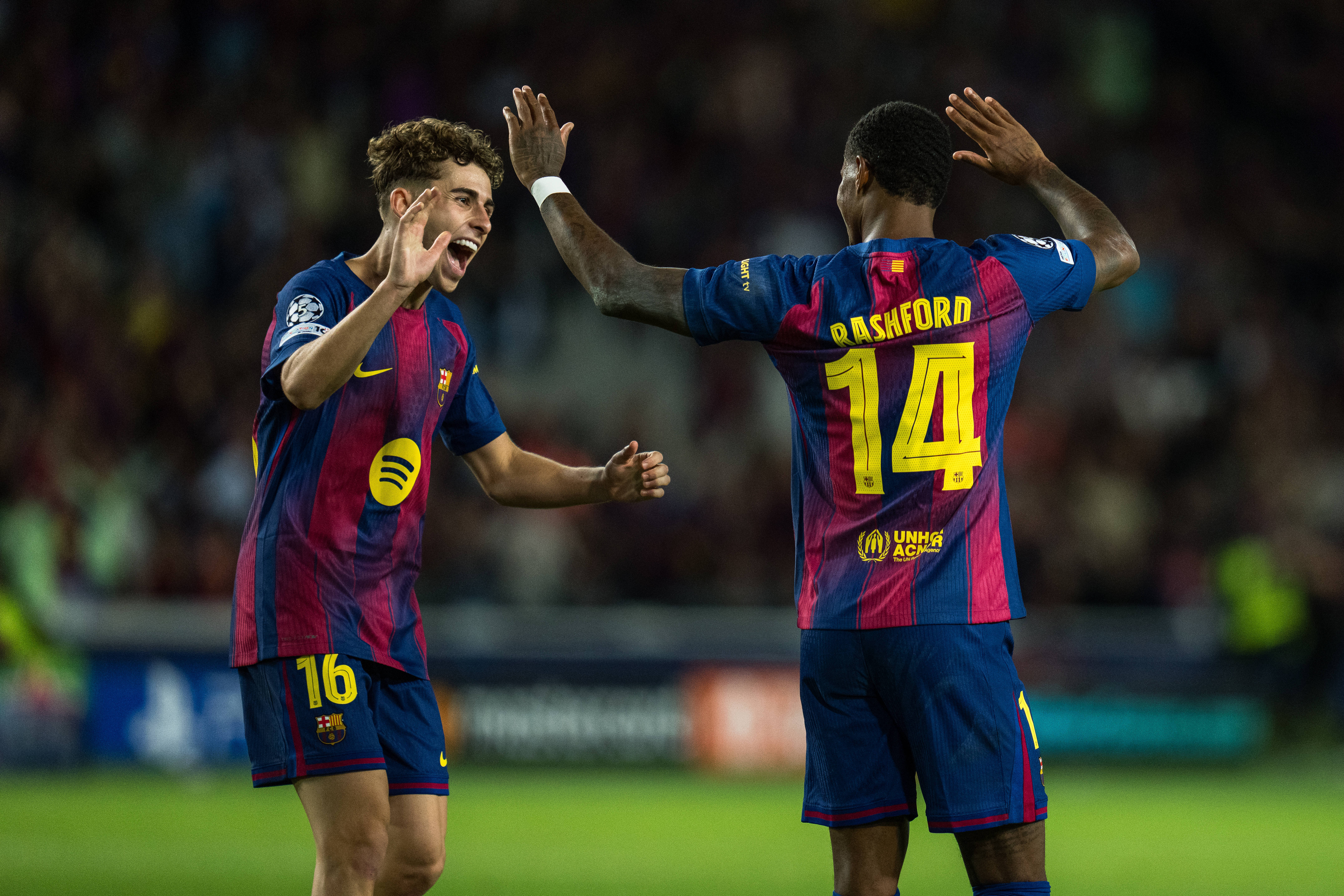 包含欧冠巴塞罗那6-1奥林匹亚科斯费尔明戴帽的词条