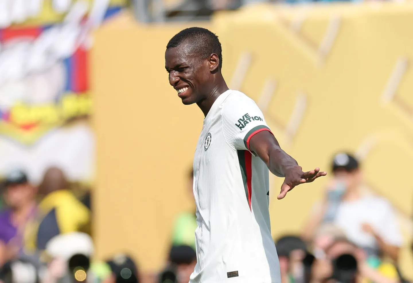 包含帕尔默新赛季穿10号球衣穆德里克将继续停赛的词条