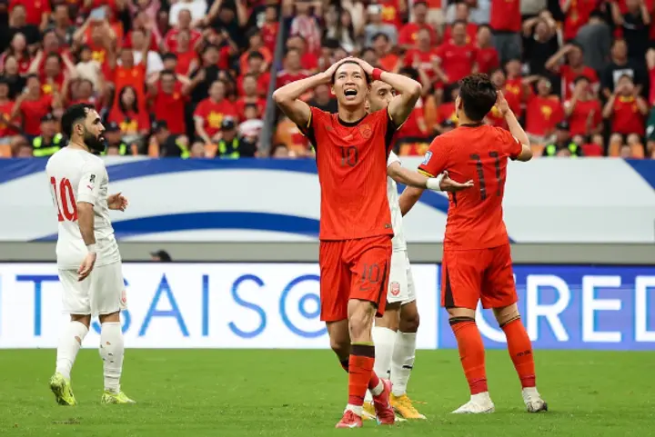 包含国足在重庆进行首次公开训练为世预赛收官战做准备的词条  第2张